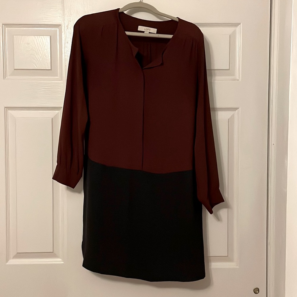 LOFT two toned light weight long sleeve dress size M